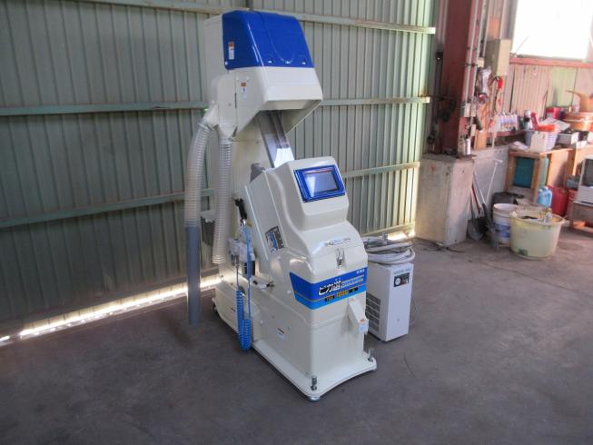 色彩選別機 FGS-1000S 写真２