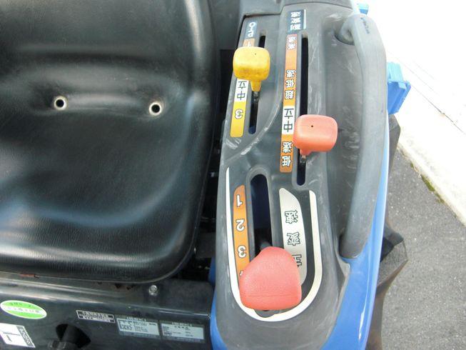 トラクター TH255-QA15D　IQターン　サンバイザー付 写真５