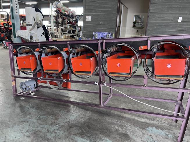 自動選果機＋自動ブラシ機 ASF-206HF-3＋SB206 写真４