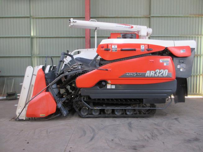 コンバイン AR320 写真７