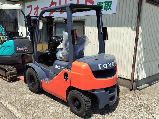 フォークリフト 02-8FGL20 写真２