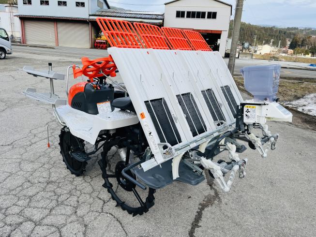田植機 PW4C 写真３