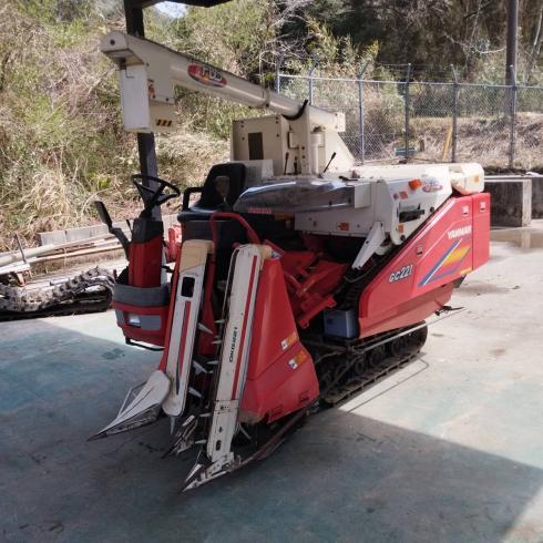 コンバイン GC221  写真２