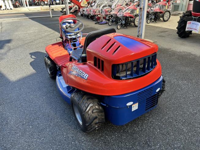 草刈機 MGA228 写真２