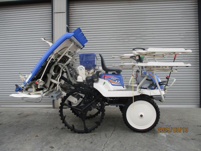 田植機 PQZ43-DULF 写真３