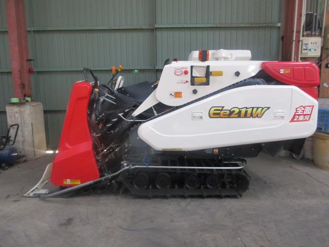 コンバイン Ee211W 写真２