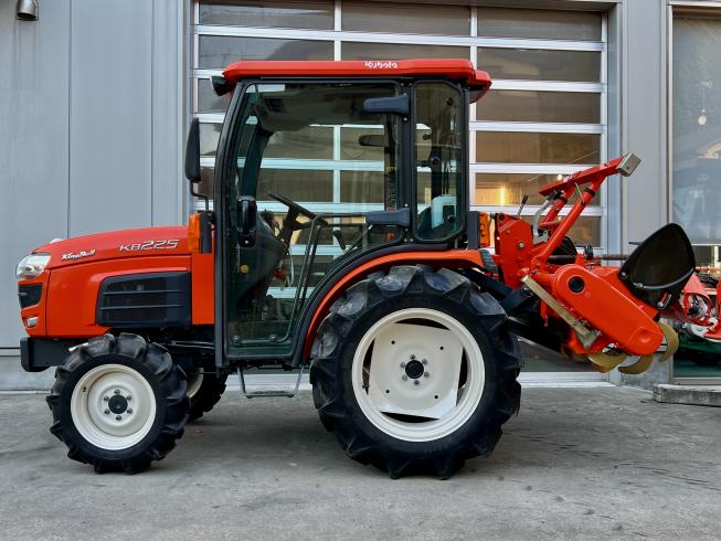 トラクター KB225FQMARF1  ｱﾜｰ222HR 写真３