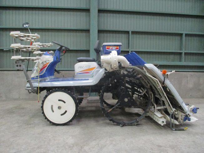 田植機 PZ60-HVRLF 写真２