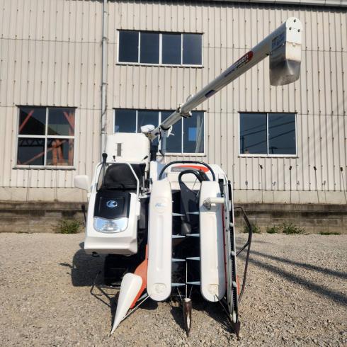 コンバイン AR216 写真２