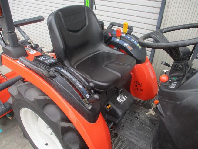 トラクター B17X-BSMAG 写真５