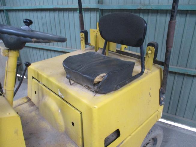 フォークリフト 2FG10 写真６