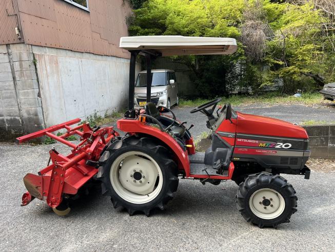 トラクター MTZ20 写真４