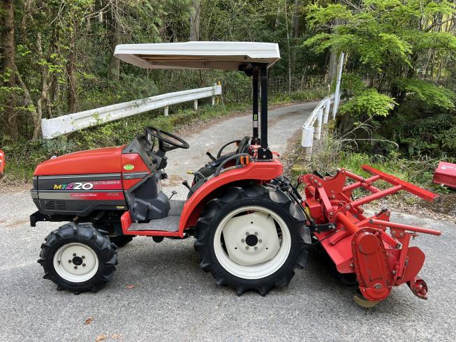 トラクター MTZ20 写真３