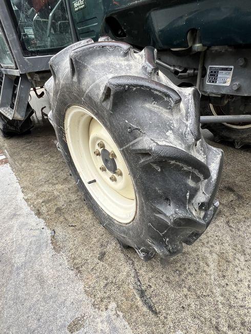 トラクター L270DFQBMARF6大排気量1647CC 写真６