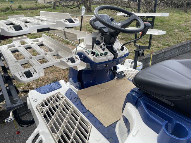 田植機 PR5VL 実演機　特価 写真７