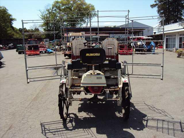 野菜移植機 OPR-4 写真３