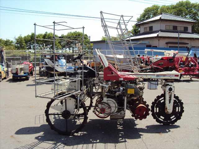 野菜移植機 OPR-4 写真２