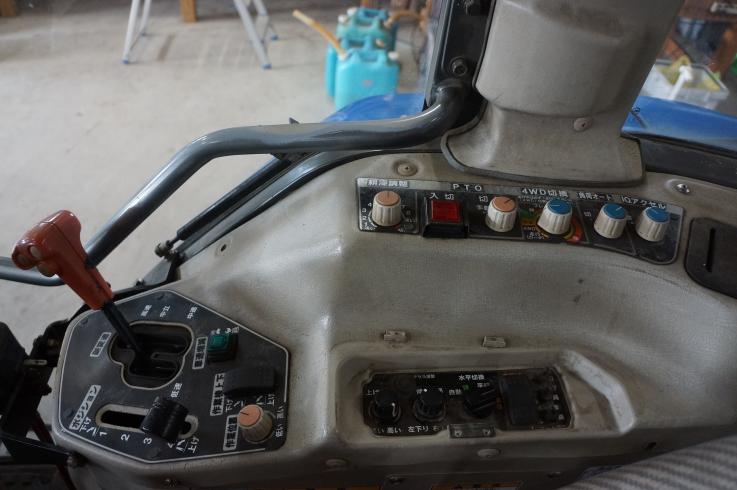 フロントローダー トラクター TJ55 写真７