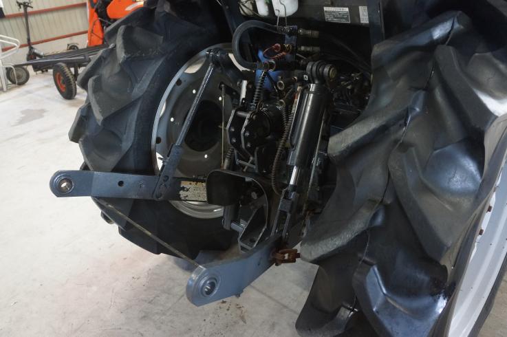 フロントローダー トラクター TJ55 写真６