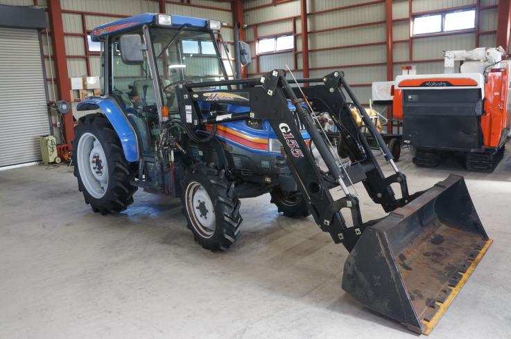 フロントローダー トラクター TJ55 写真３