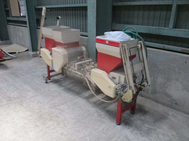 播種機 THK-200 写真３