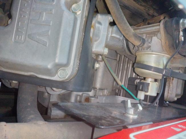 乗用草刈機 R8816　上越〇 写真８