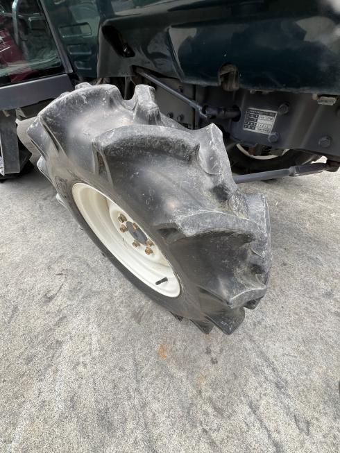 トラクター L270DFQBMAWF6大排気量1647CC 写真７