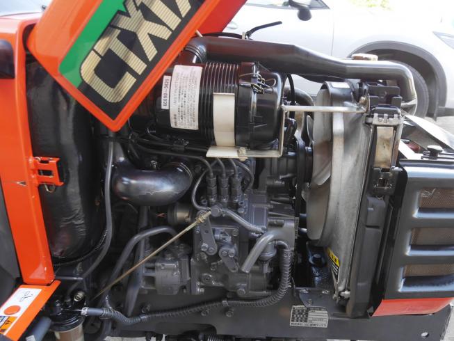 トラクター 日立 CTX175 写真９