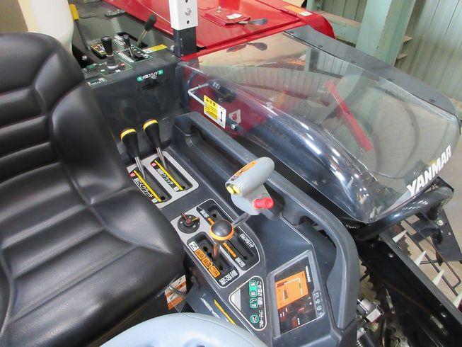 コンバイン YH223 写真８