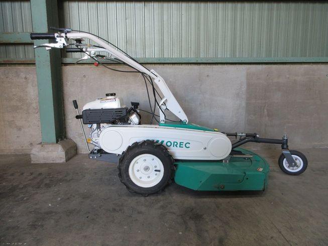 草刈機 AM63A 写真３