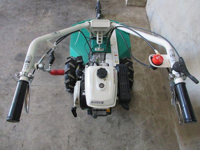 草刈機 AM63A 写真６