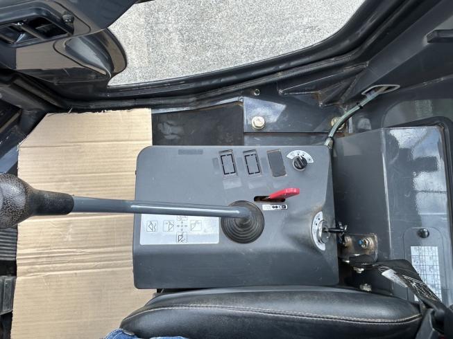 ホイールローダー ZW30 写真８