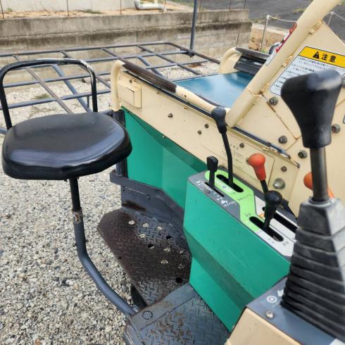 いも類収穫機 HP600 写真９