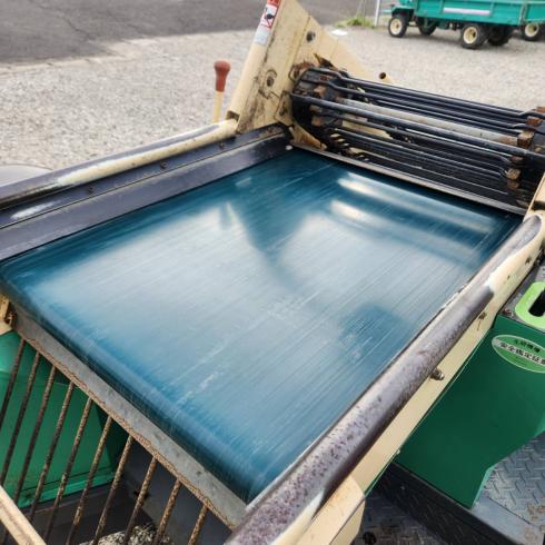 いも類収穫機 HP600 写真５