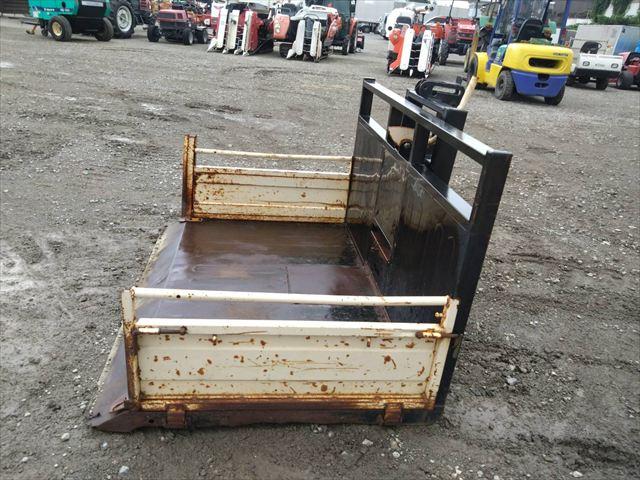 整地キャリア NA1600 写真２