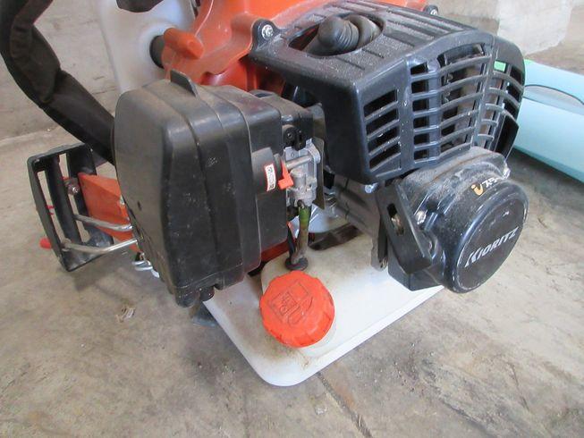 背負式動力噴霧機 DME305G 写真７