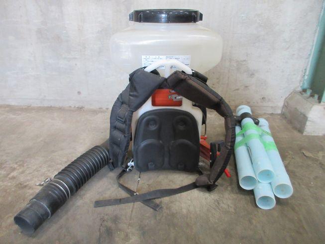 背負式動力噴霧機 DME305G 写真４