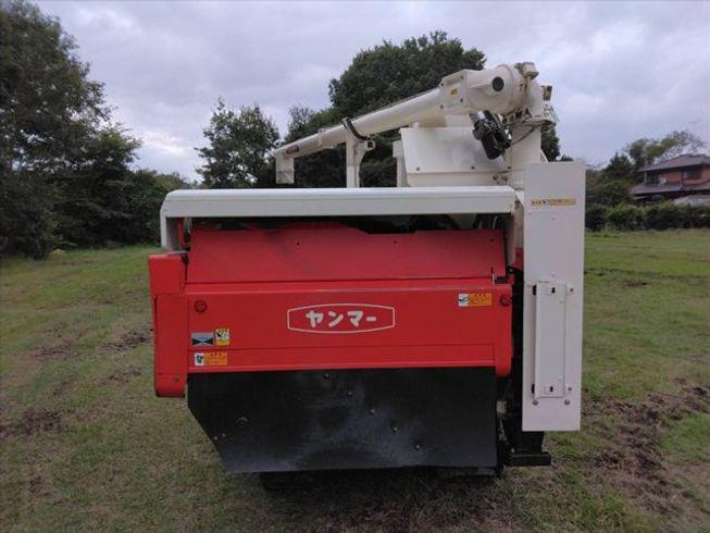 コンバイン GC221 写真３