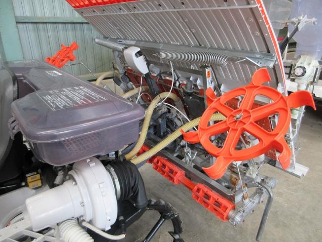 田植機 AW4-F 写真９