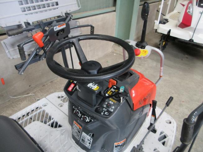 田植機 AW4-F 写真８