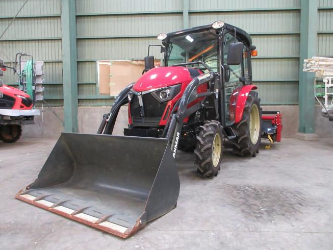 トラクター YT233A+ローダー 写真２