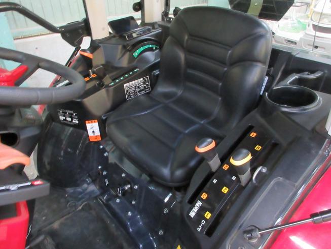 トラクター YT233A+ローダー 写真７