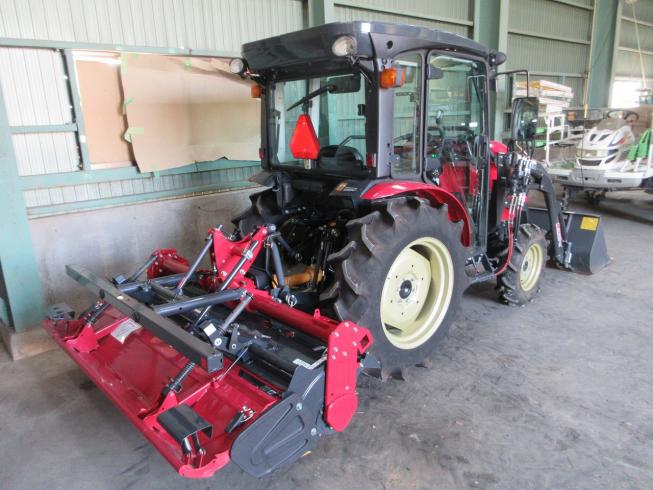 トラクター YT233A+ローダー 写真５