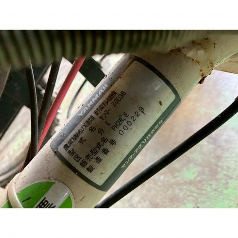 乗用汎用野菜移植機 PH2R,E 写真７