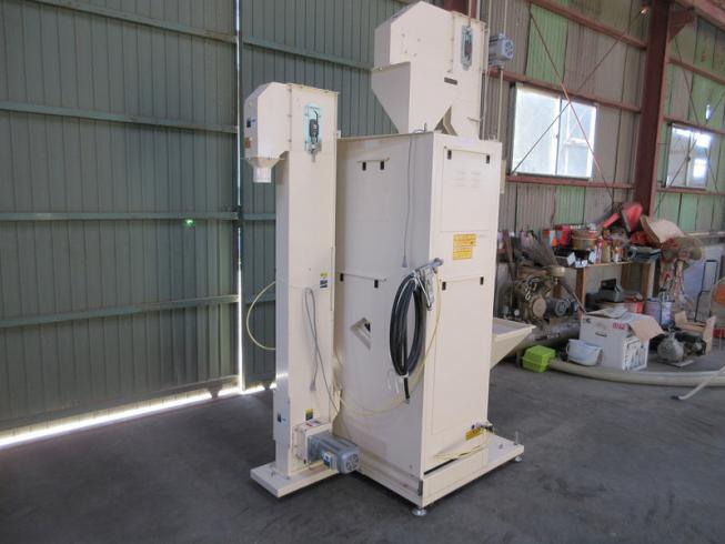 色彩選別機  AK-ECO－α 写真６