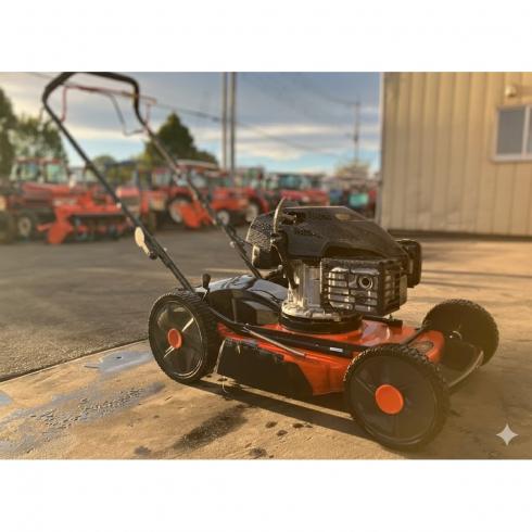 自走式草刈機 WGC530 写真２