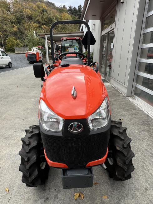 トラクター NB21SPMARF4 写真２