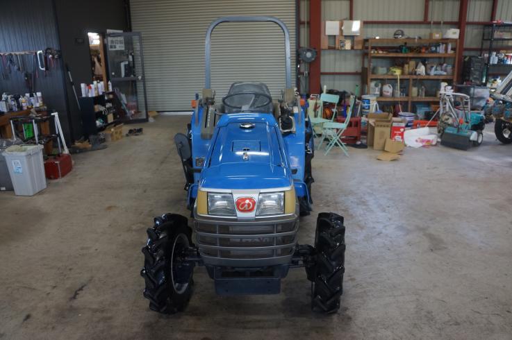 トラクター TF223 写真３