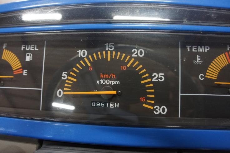 トラクター TF223 写真８