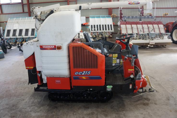 コンバイン GC215 写真６